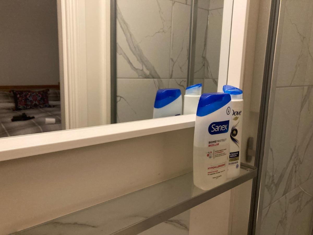 Beautiful 1-Bed Studio In Londyn Zewnętrze zdjęcie